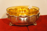 metal/miska-na-nozickach-4