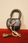metal/vysiaci-zamok-2