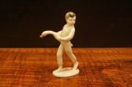 porcelan/chlapec-hus-1