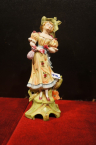 porcelan/dama-v-satach-3