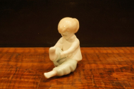 porcelan/dievca-sedi-2