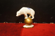 porcelan/medved-na-lopte-1