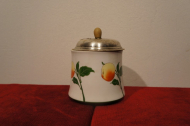 porcelan/nadobka-s-poklopom-1
