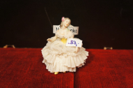 porcelan/sediaca-dama-2