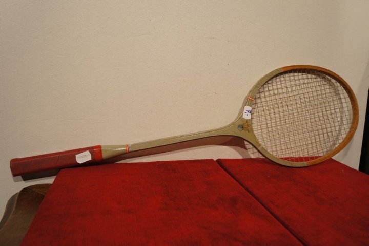 badmintonová raketa
