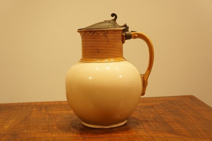 džbán