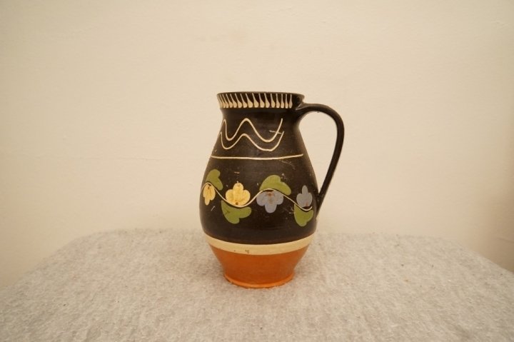 džbán