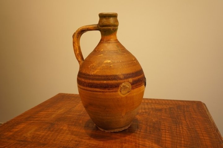 džbán