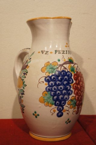 džbán