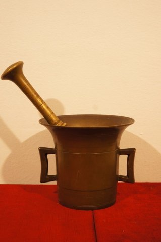 mažiar s tĺčikom