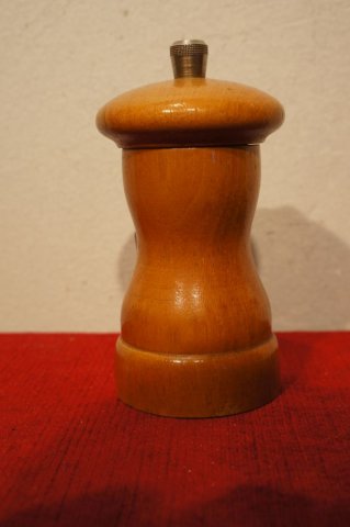 mlynček na korenie