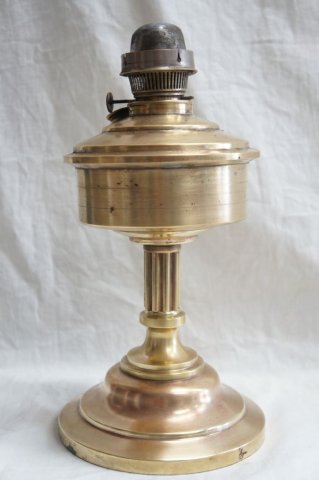 petrolejová lampa