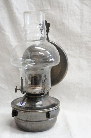 petrolejová lampa