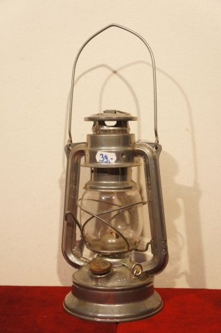 petrolejový lampáš