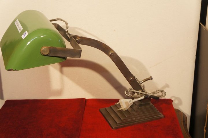 stolná lampa