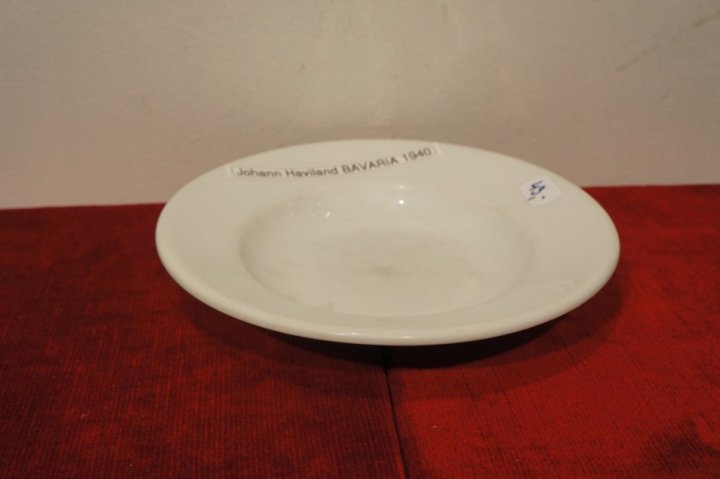 vojenský tanier